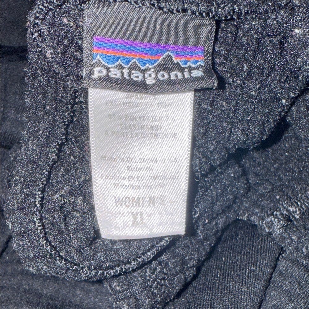 Patagonia Women's Black LX Quarter-Zip Jacket - Picture 12 of 12